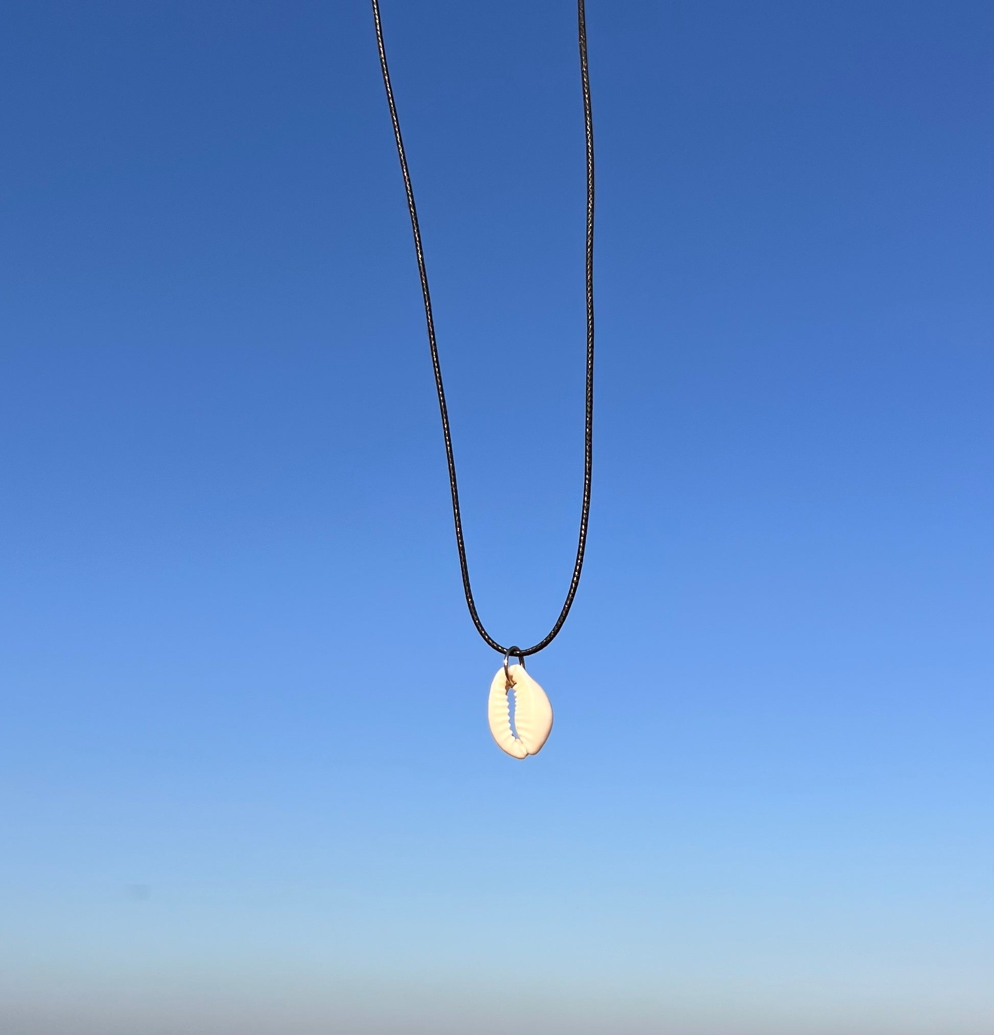 CORD NECKLACE WITH PENDANT