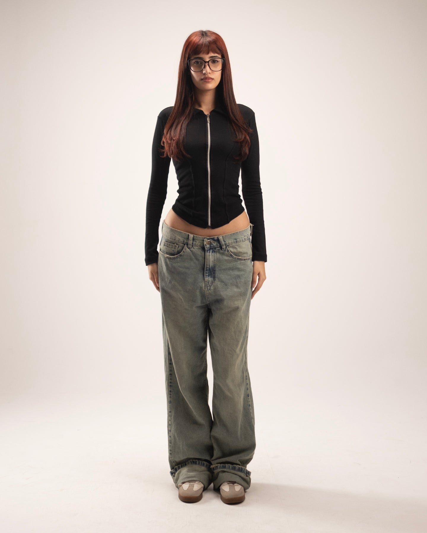 Fitted zip-up top