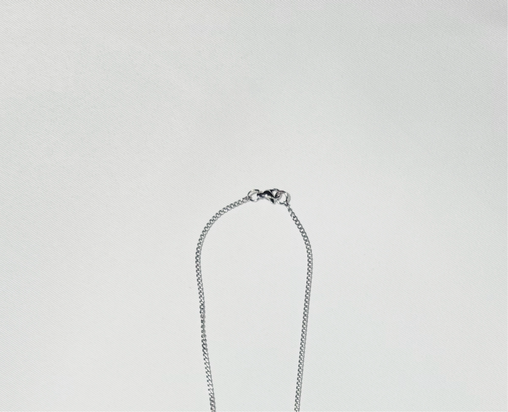 pendant necklace