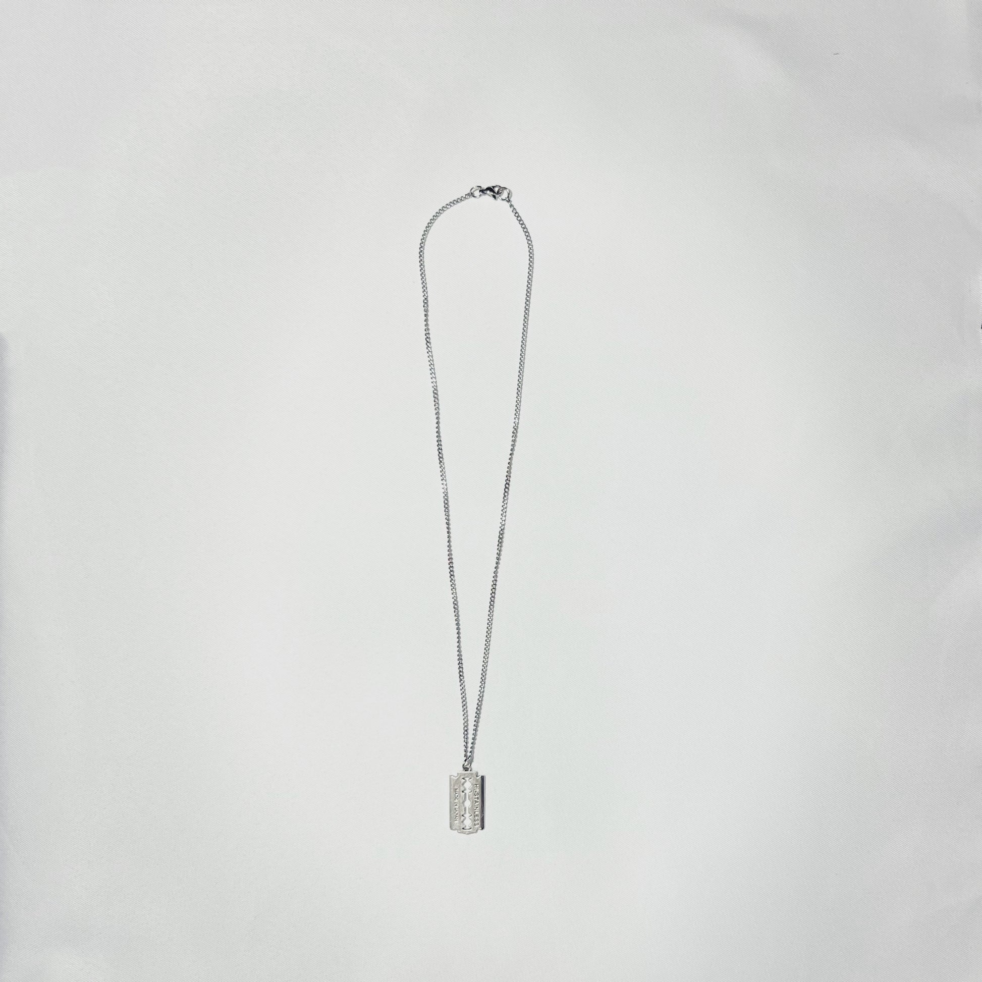 pendant necklace