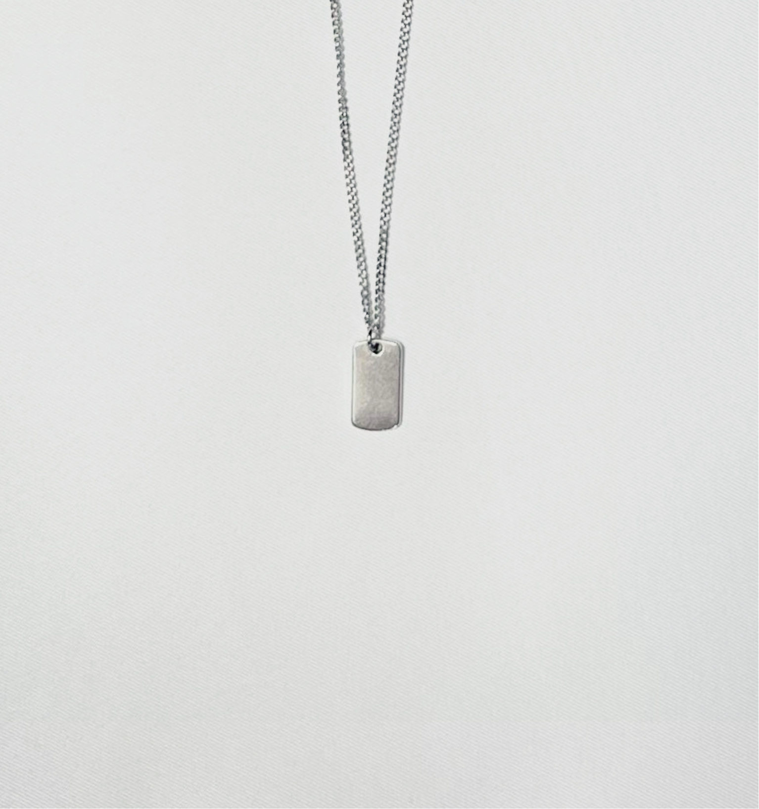 pendant necklace