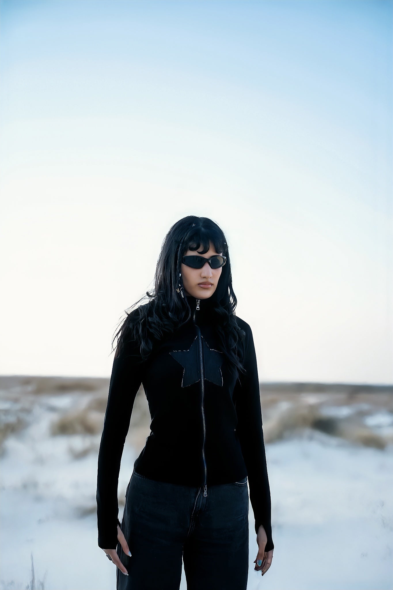 DOUBLE SIDED ZIPPER TOP IN BLACK