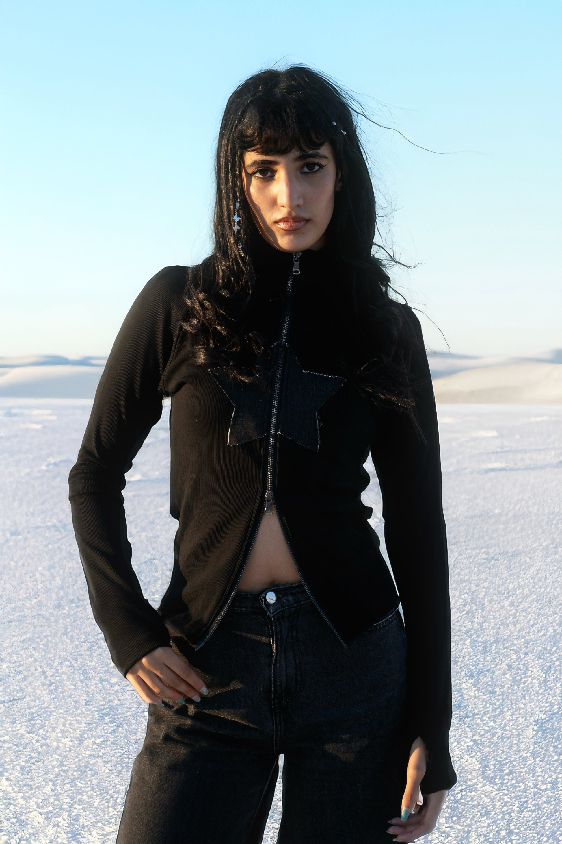 DOUBLE SIDED ZIPPER TOP IN BLACK