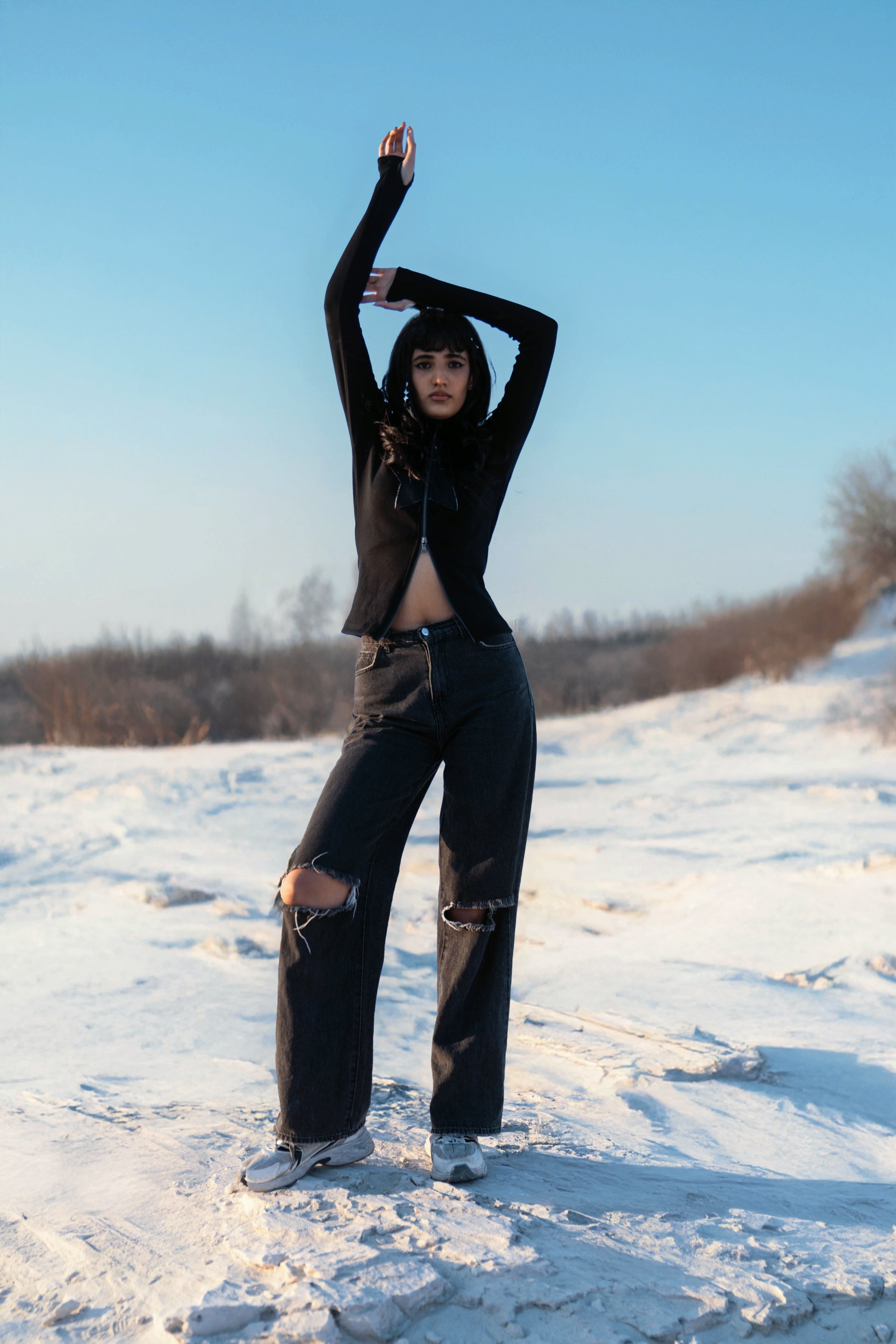 DOUBLE SIDED ZIPPER TOP IN BLACK