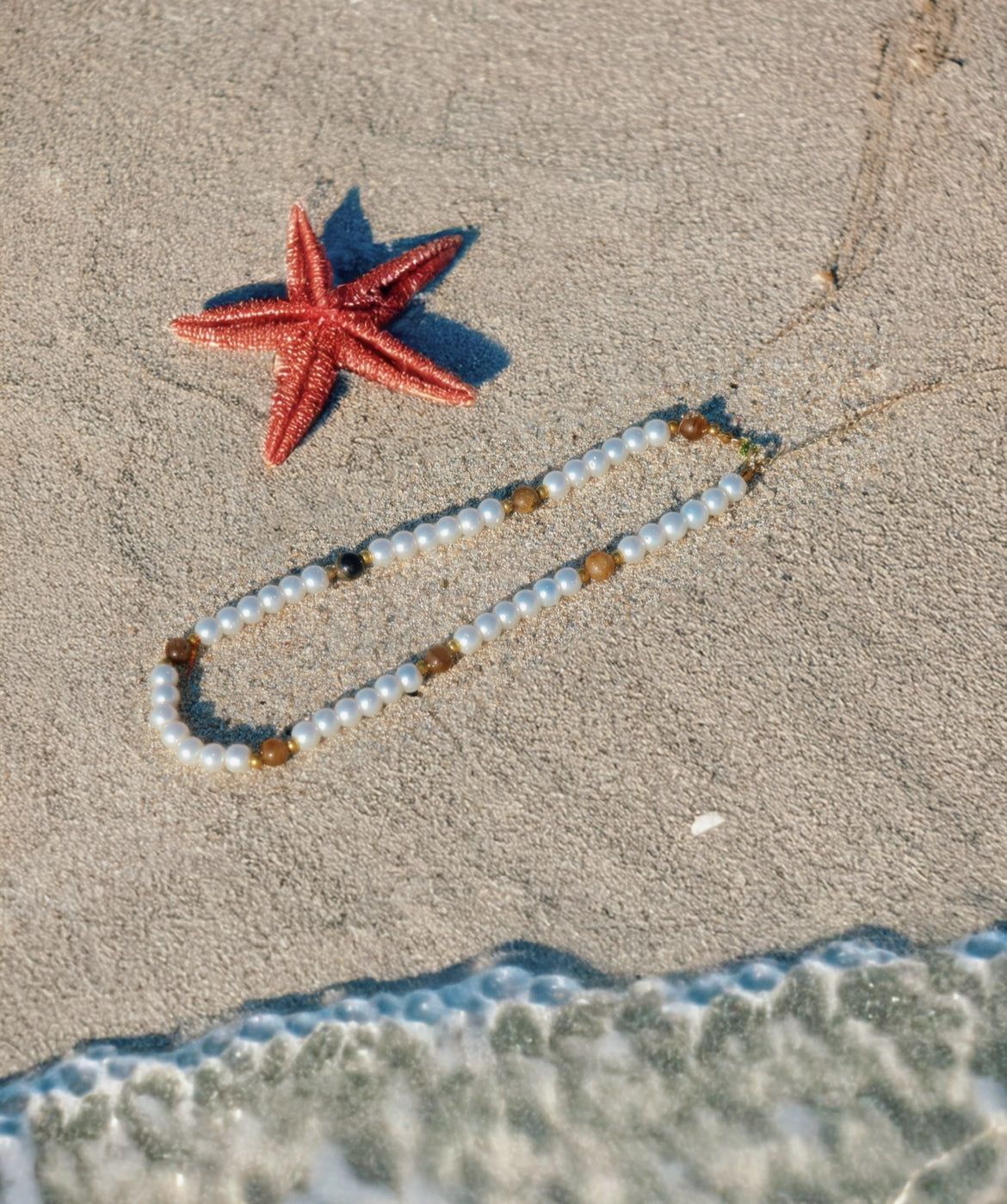 contrast Bead Stone Necklace