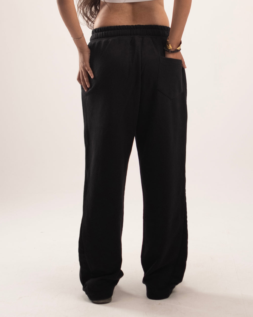 Flared pants in black