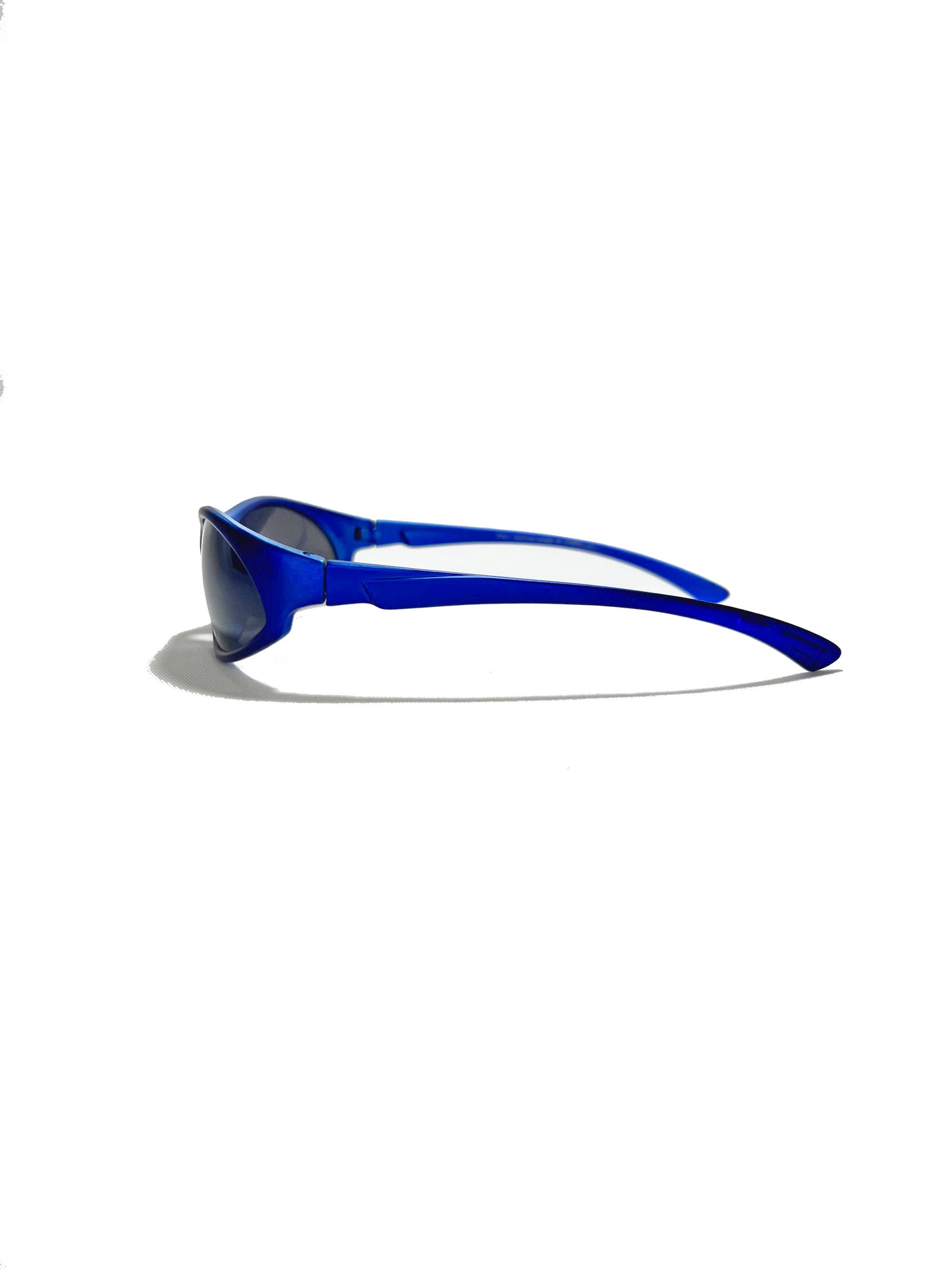 SWIFT OVAL SUNGLASSES IN blue