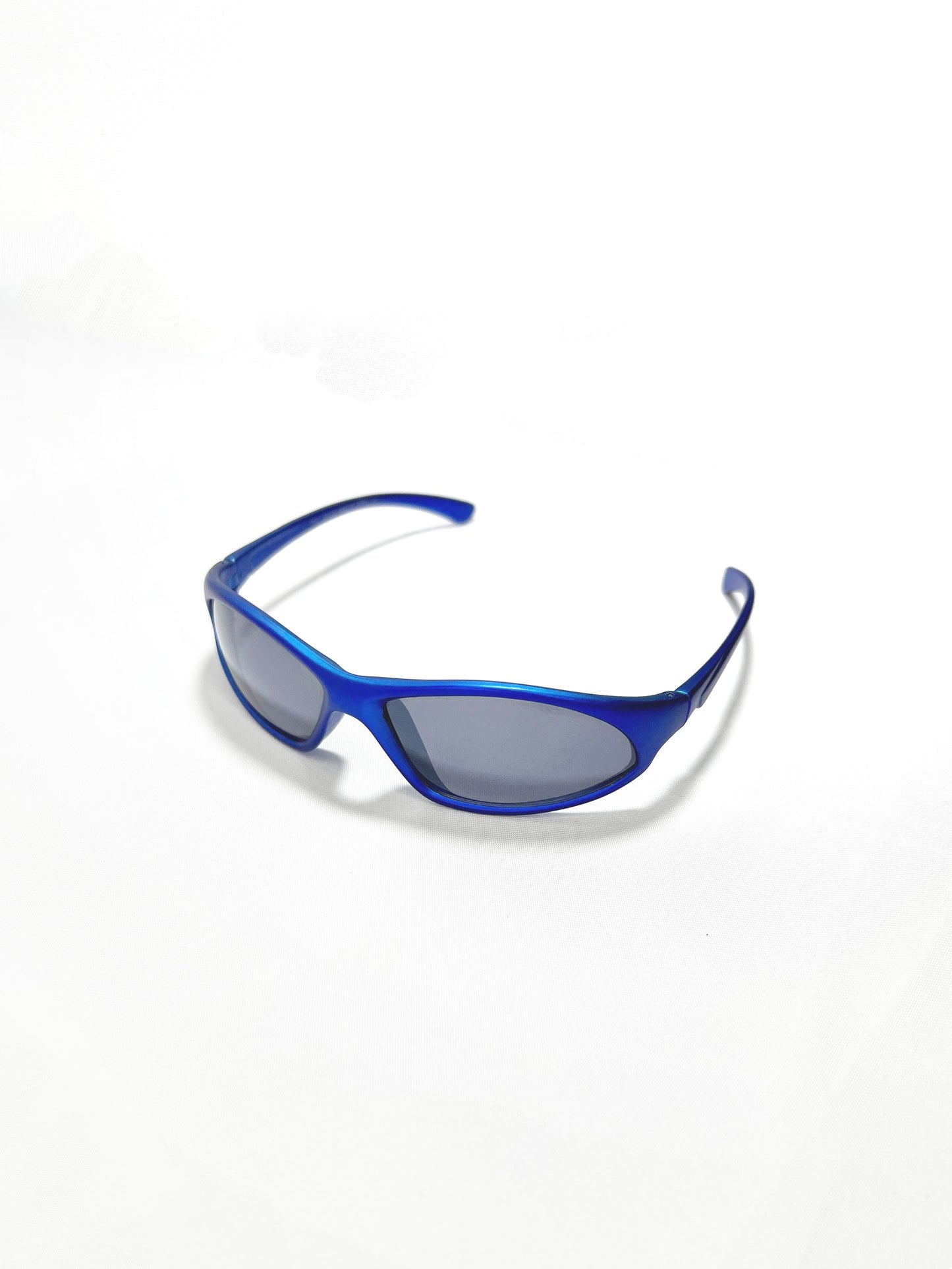 SWIFT OVAL SUNGLASSES IN blue