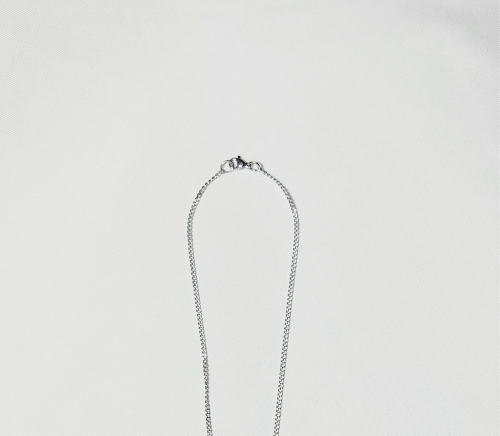 pendant necklace