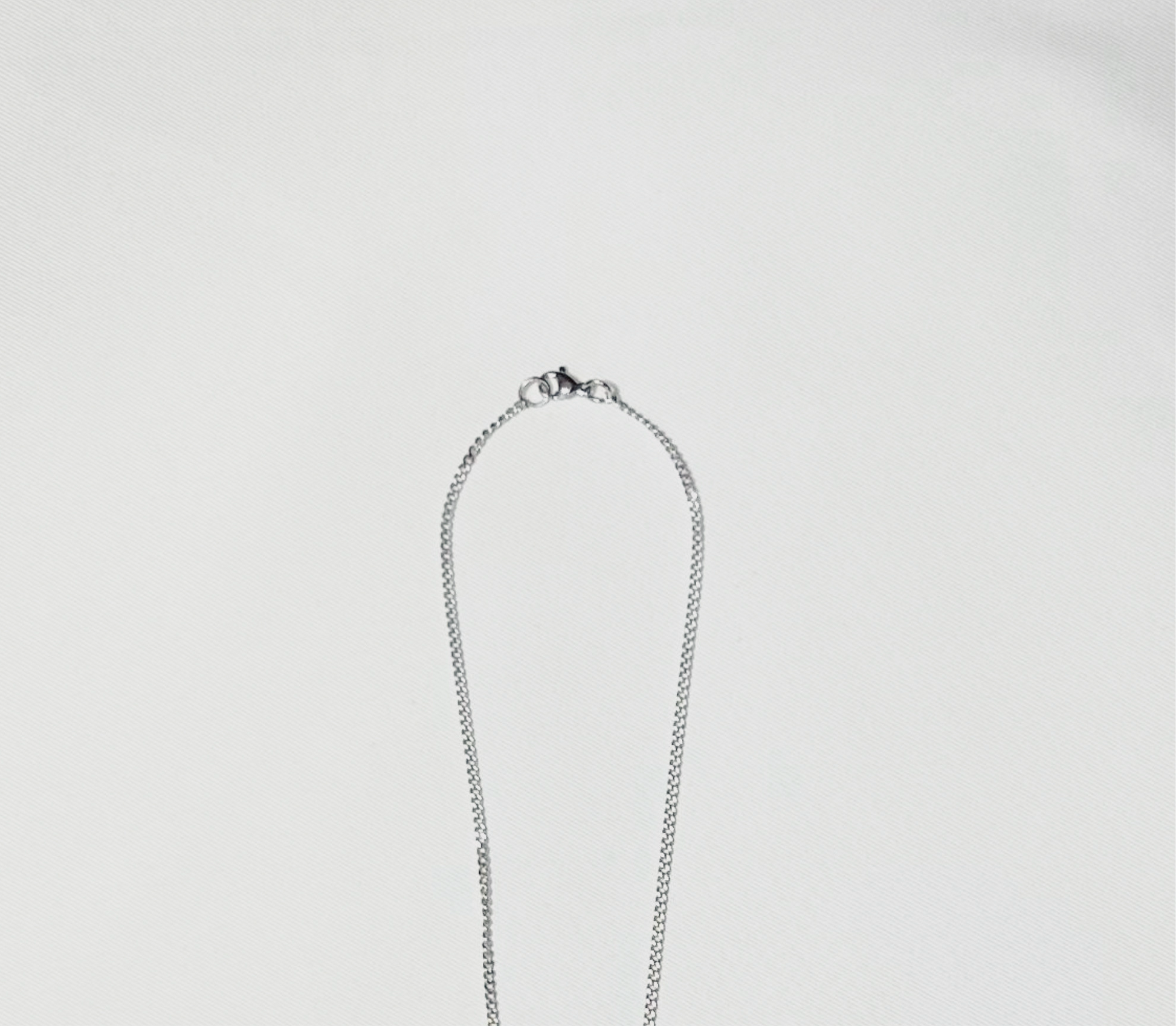 pendant necklace