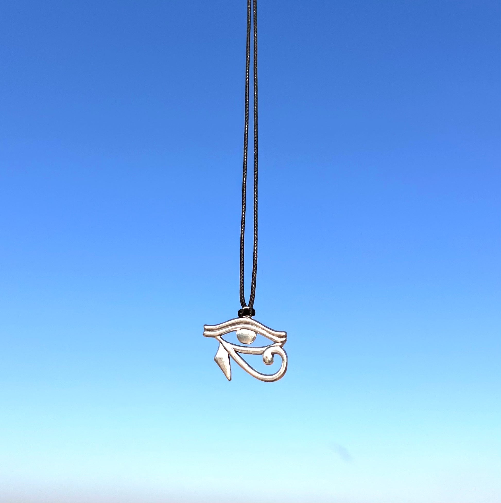 CORD NECKLACE WITH PENDANT