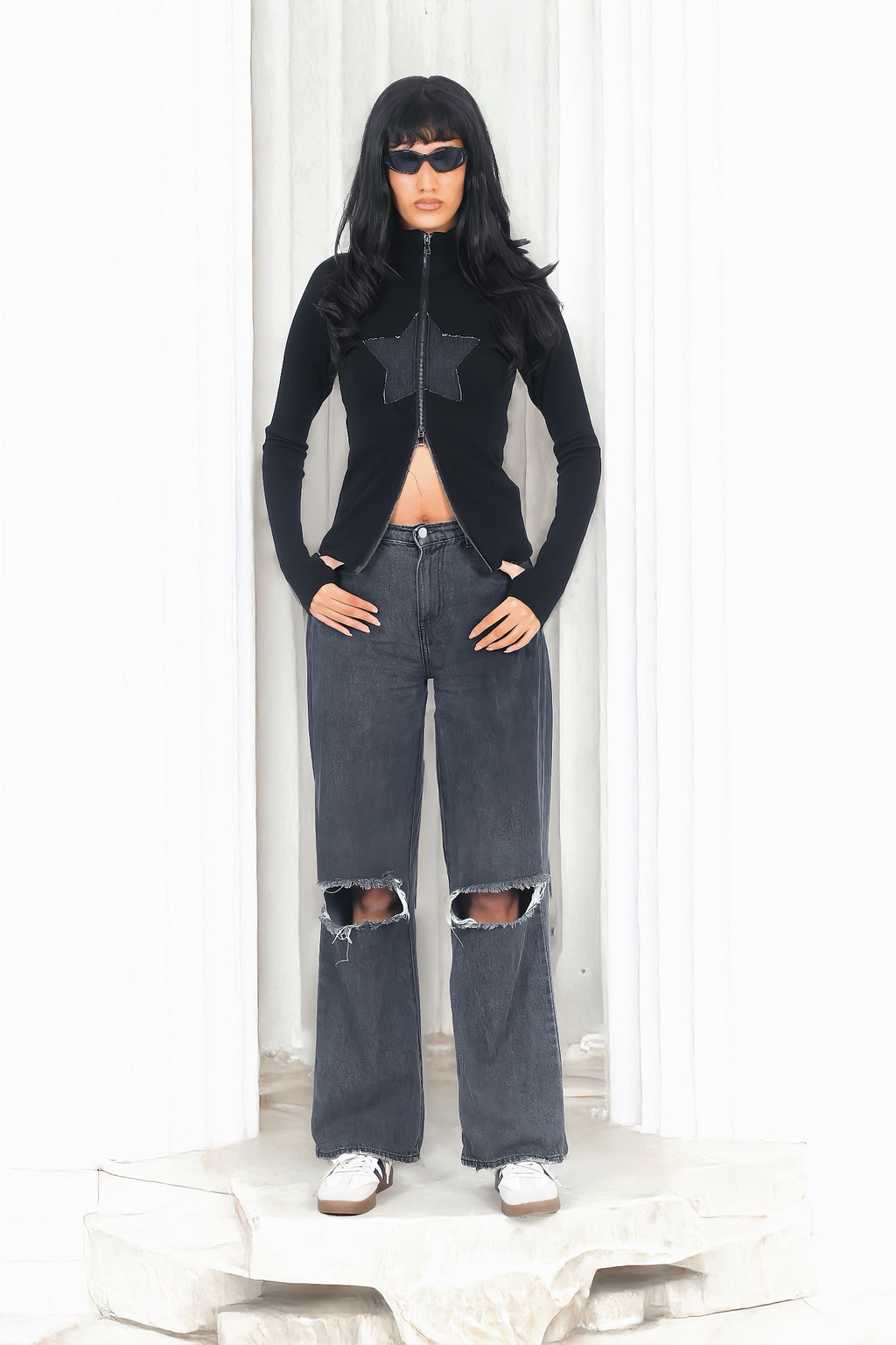 DOUBLE SIDED ZIPPER TOP IN BLACK