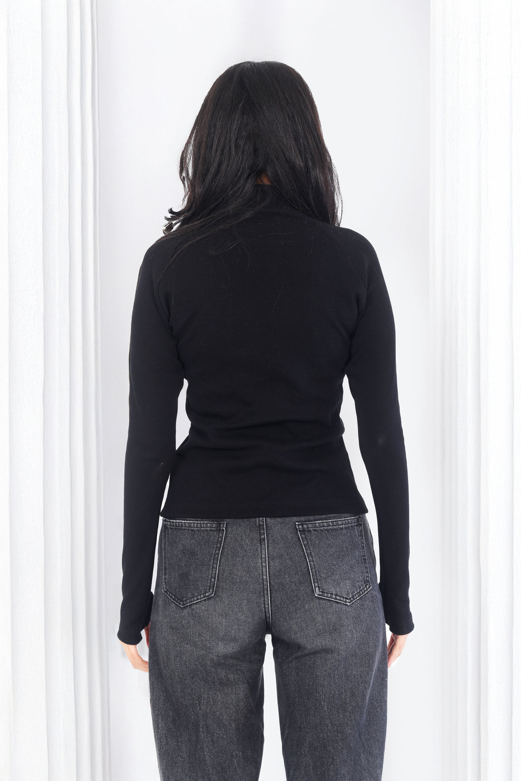 DOUBLE SIDED ZIPPER TOP IN BLACK